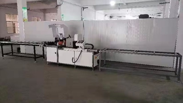 工業鋁型材自動鋸的優點有哪些?知道這些優點為您節省很多人工成本! 工業鋁型材自動鋸的優點有哪些?知道這些優點為您節省很多人工成本!