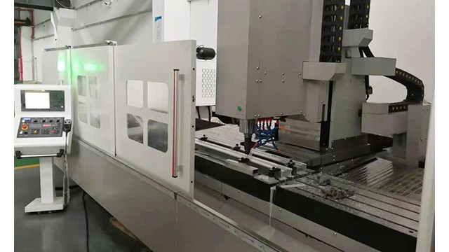 鋁型材加工設備的安全操作規則(上)-科鼎鑫 鋁型材加工設備的安全操作規則(上)-科鼎鑫