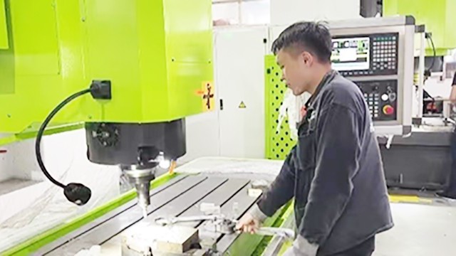 攪拌摩擦焊是什么?一邊旋轉(zhuǎn)一邊移動(dòng)就能完成焊接,什么原理?科鼎鑫 攪拌摩擦焊焊接
