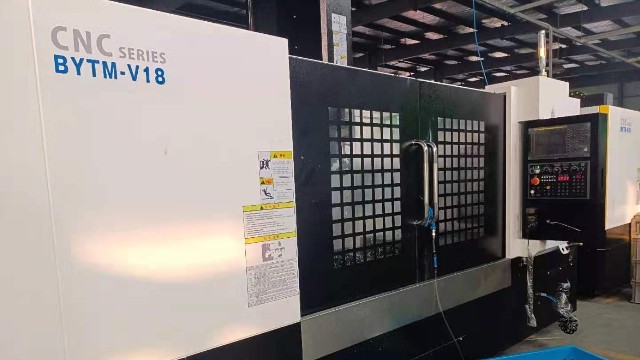 加工中心工作燈的每天保修 加工中心工作燈的每天保修