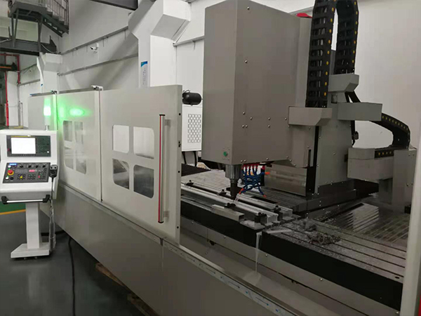 cnc加工中心自動換刀裝置由哪些部件組成的？-科鼎鑫