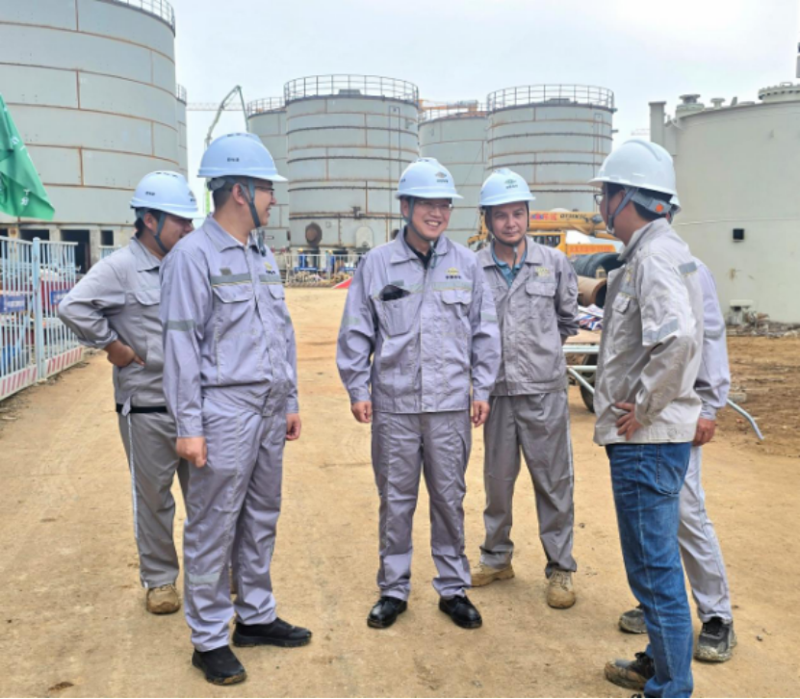 唐文方到公司湖北徽陽項(xiàng)目開展節(jié)日帶班檢查